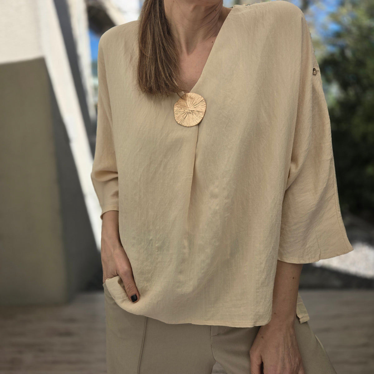 Blusa + Prendedor "REGINA"